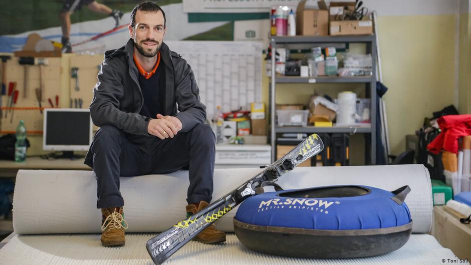 skiing-mr-snow-marketexpress-in